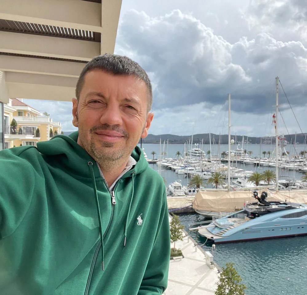 Павел Кочкин у моря